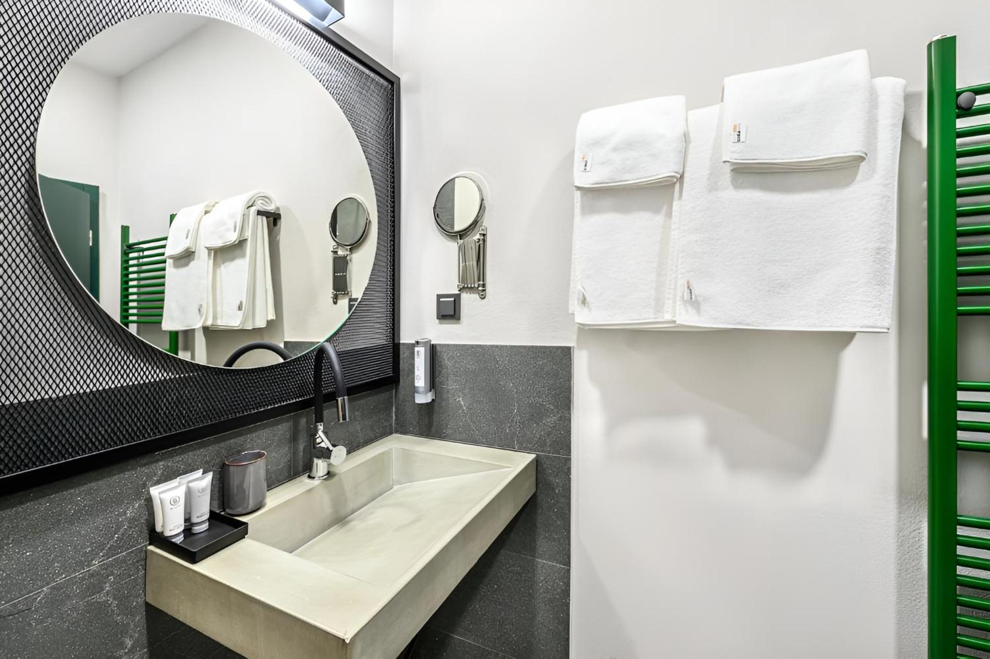 Hotel Cota1110 เบลิอิสการ์ ภายนอก รูปภาพ